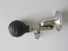 VINTAGE BICYLE HANDLEBAR HORN WITH BRACKET, BUGLE, RUBBER BULB, METAL,DISPLAY