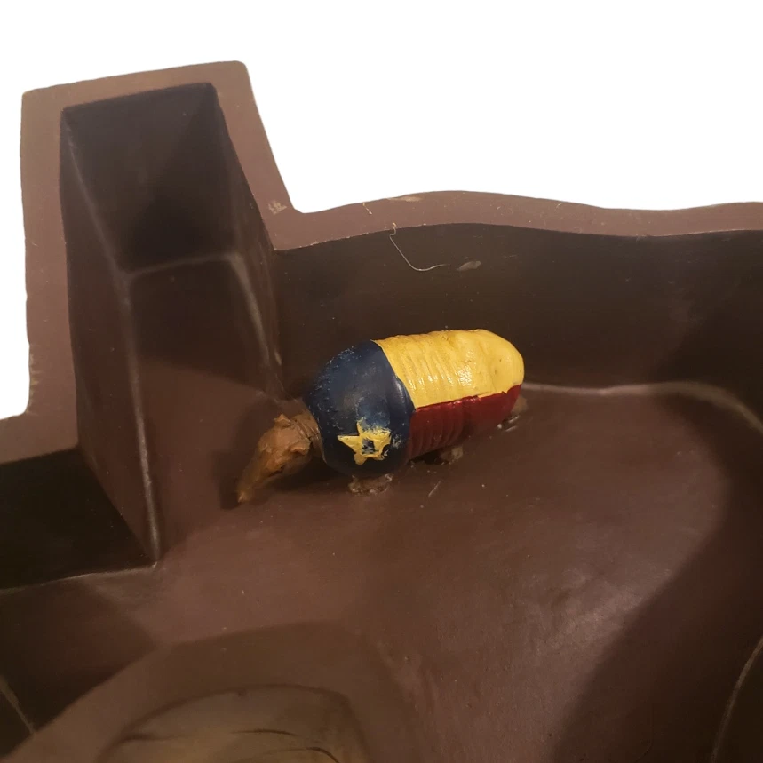 Texas Shaped Resin Rustic Trinket Box with Cute Armadillo Inside Red White Blue - Image 4 of 4