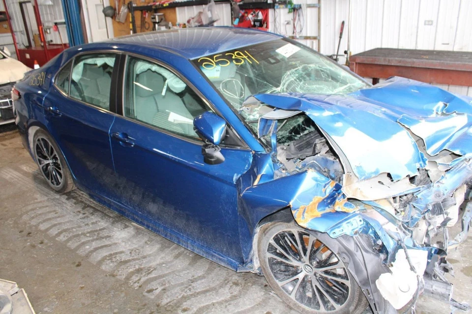 2018 Toyota Camry Front Right Door Trim Panel Gray Used OEM 91000 Miles Foto 2 de 4