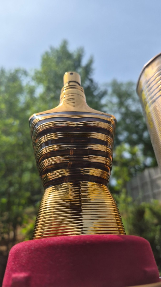 Jean Paul Gaultier Le Male Eau de parfum Spray Gold Striped Bottle