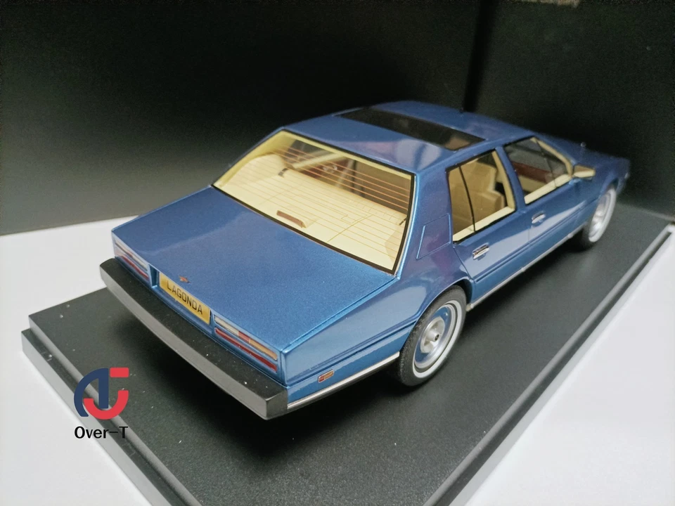 PMC 1:18 Aston Martin Lagonda 1986 Silver Blue Four Door Luxury Sedan Model - Image 3 of 4