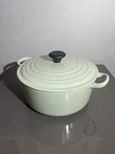 Le Creuset Signature Round Dutch Oven #26 5.5 Qt | New | Light Green