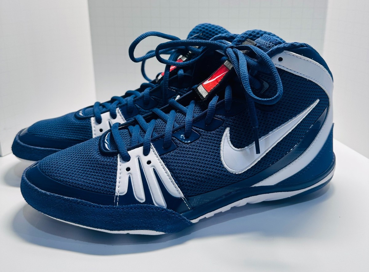 Nike Men’s Freek Wrestling Shoes View 2