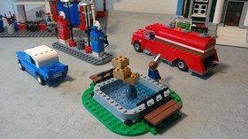 Lego 10184 50 Year Town Plan with Box And Certificate Letter 