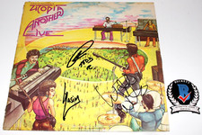 UTOPIA BAND SIGNED VINYL RECORD ALBUM LP BECKETT COA LOA TODD RUNDGREN +2 PROOF