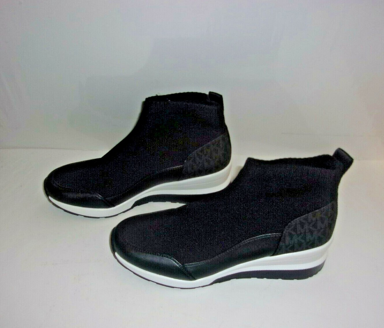 Foto 1 di 6