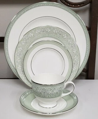 Wedgwood Fine China JULIET 5PC SET BRAND NEW Never Used