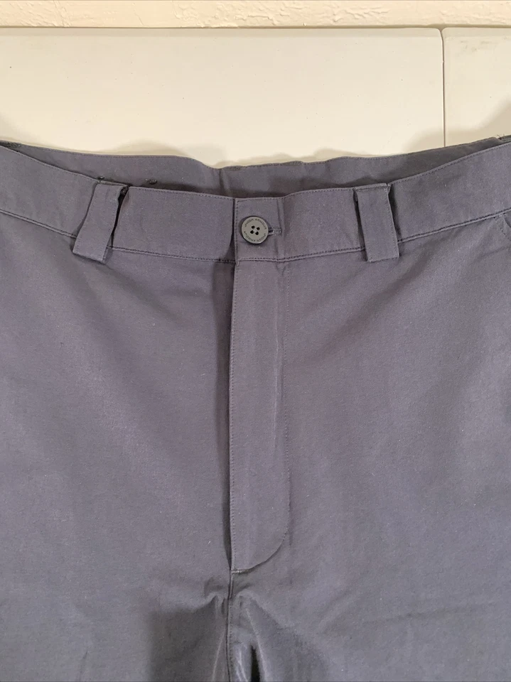 Pantalones Cortos Para Hombre Under Armour Heat Gear Frente Plano Talla 36W x 9" Entrepierna Negros Foto 2 de 4