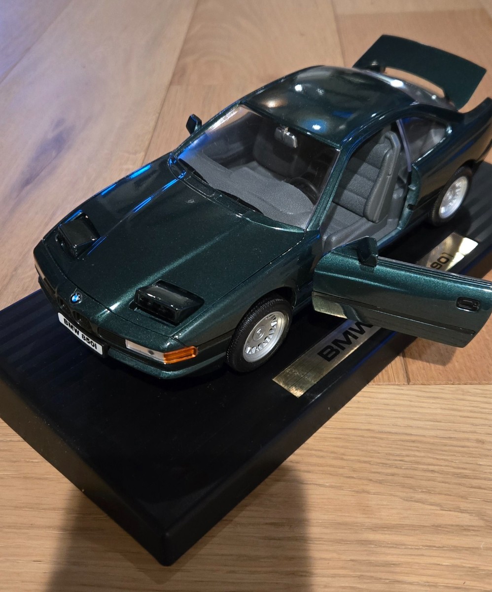 BMW 850i 1:18 Diecast Model Plus 1996 BMW 8-Series Sales Brochure
