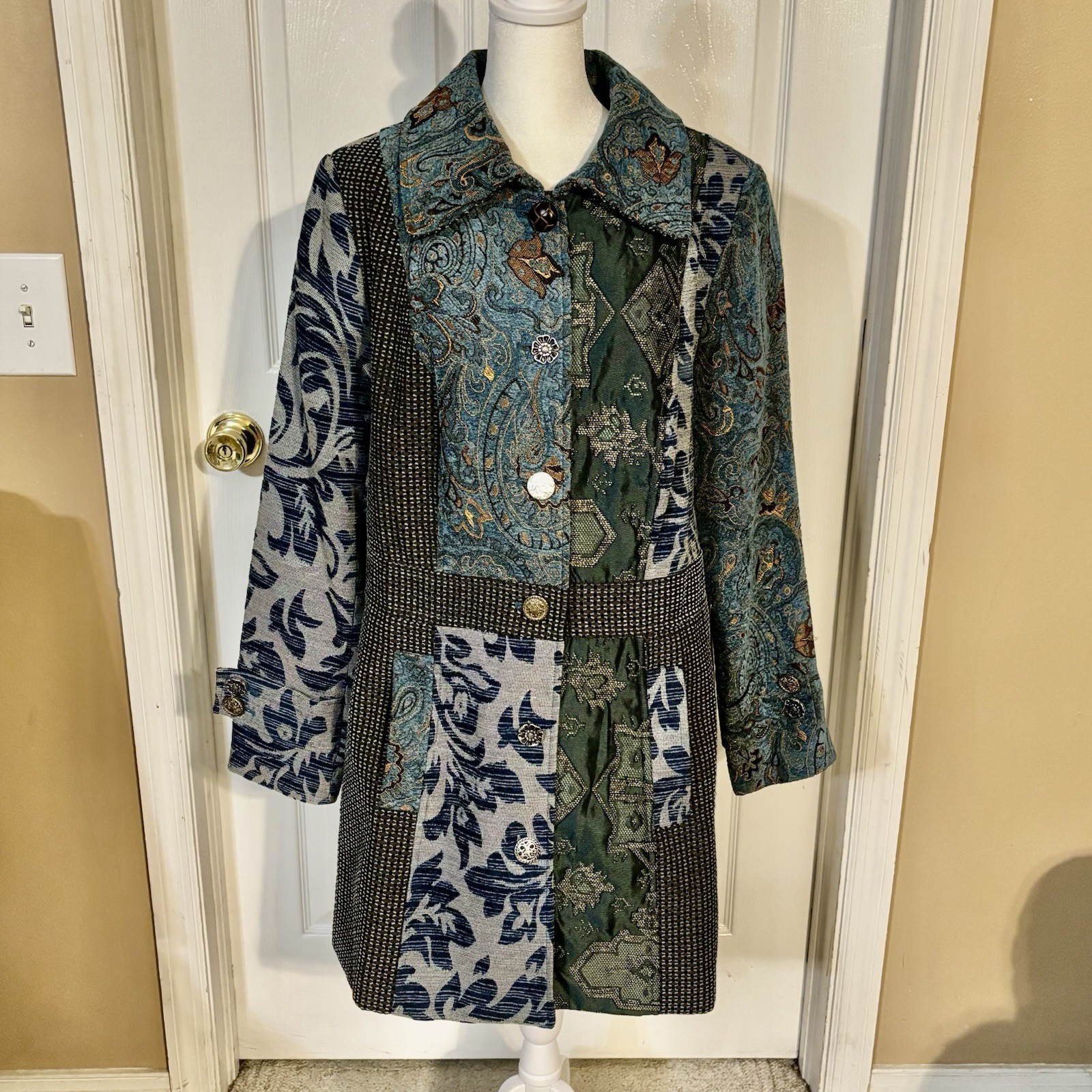 Venus Mixed Print Patchwork Jacquard Embroidered … - image 1