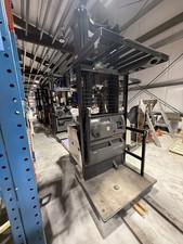 CROWN SP3520-30 Standup Electric Order Picker Forklifts 276" Mast works great