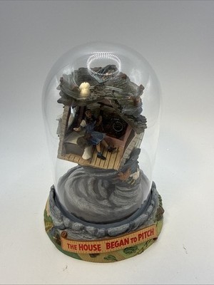 WIZARD OF OZ  THE HOUSE BEGAN TO PITCH  LIMITED EDITION MUSIC BOX 1997