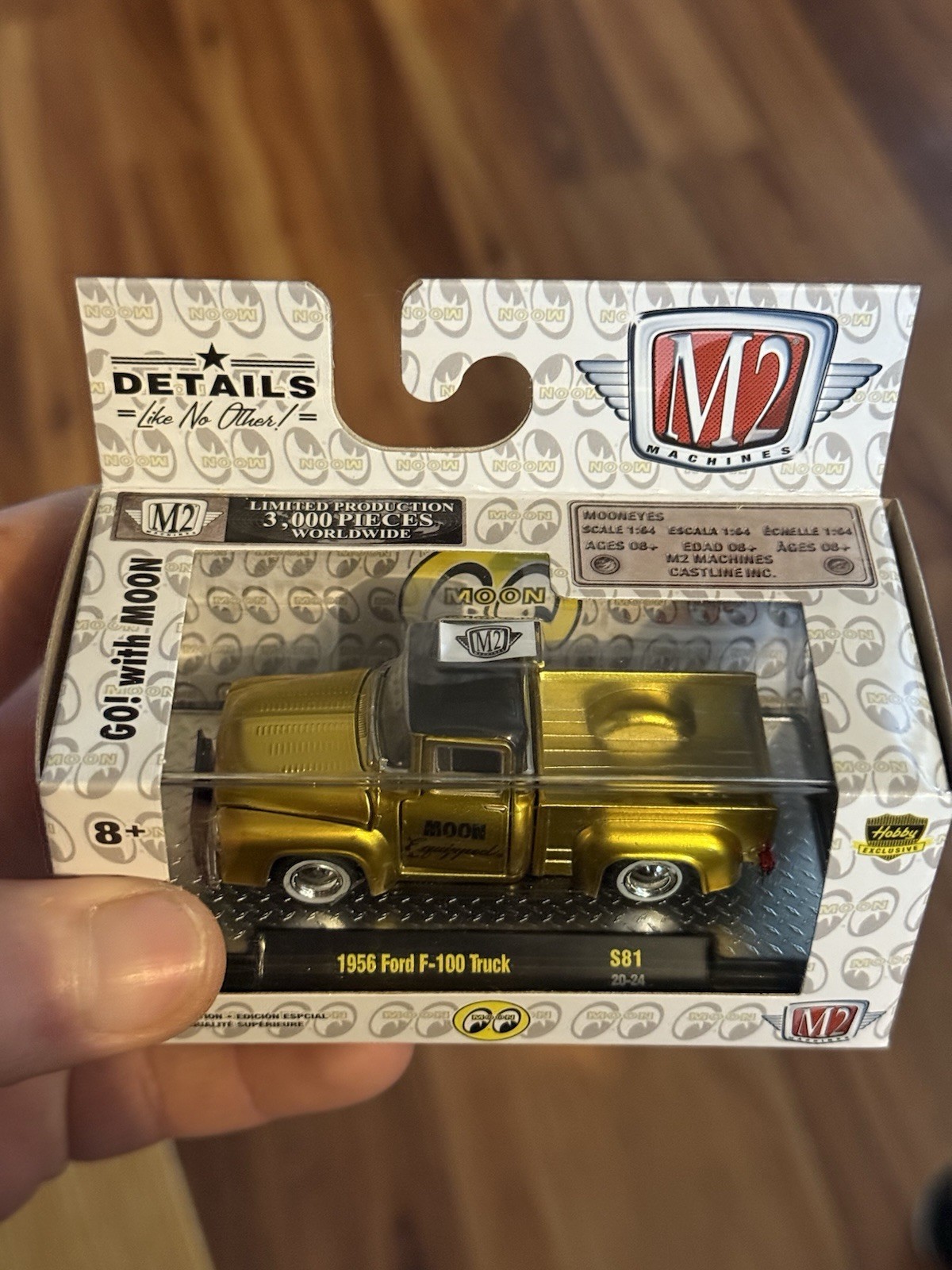 BRAND NEW FULLY COMPLETE W/ DISPLAY SLEEVE M2 MOON-EYES LIQUID GOLD! SET OF 6!