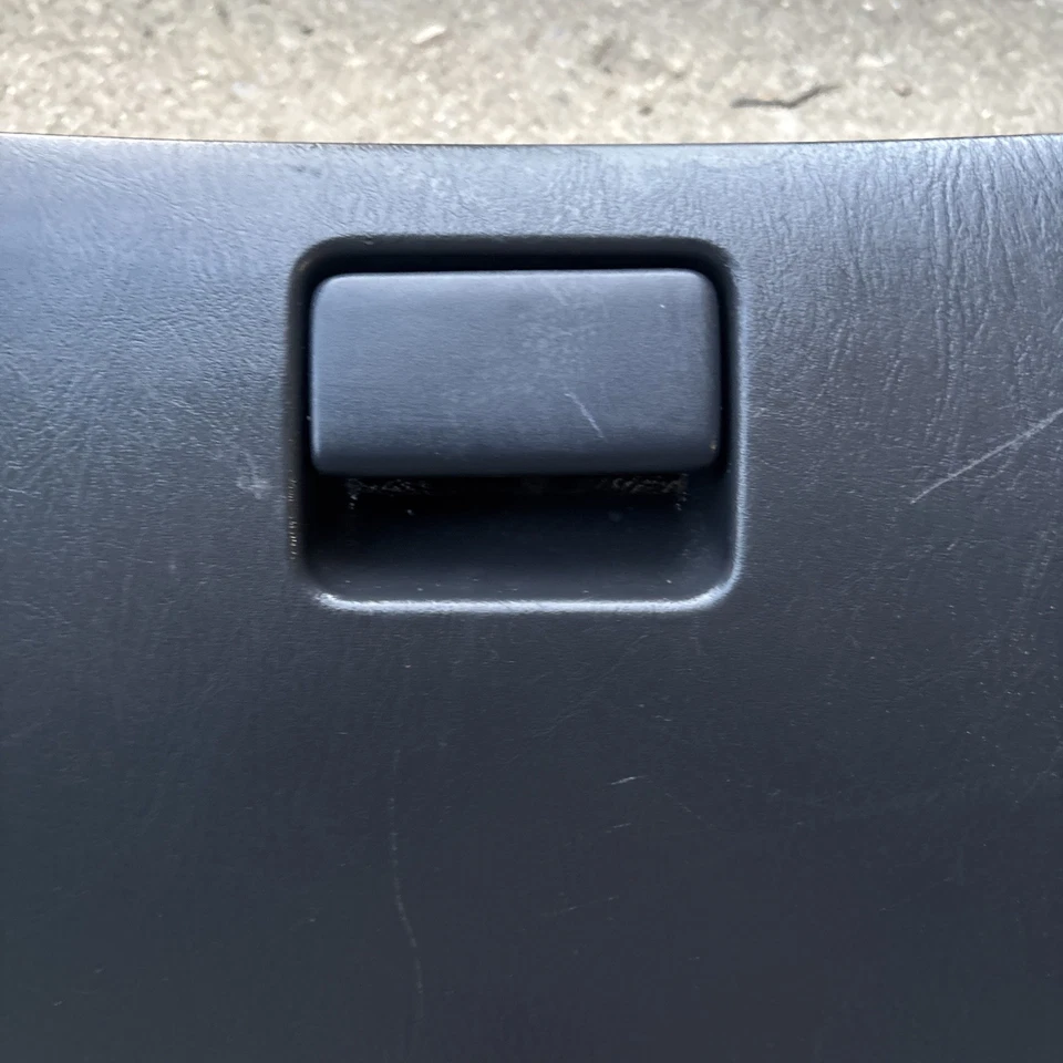 Conjunto de guantera Toyota Corolla 2003-2008 puerta completa con pestillo negro Foto 2 de 4