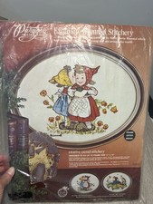 NEW Paragon Needlecraft Exquisite Hummel Stitchery Crewel 0464 Needlework Kit