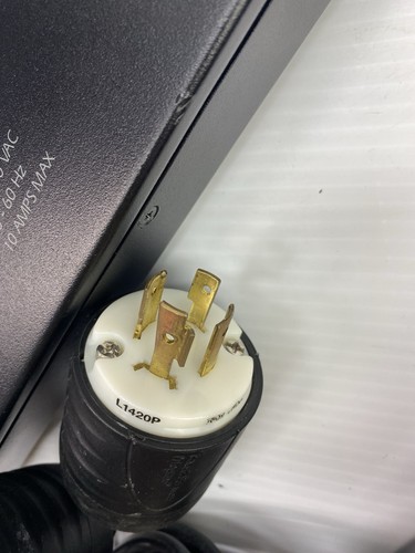 PDU para rack medida APC 885-1736 ILPL 16 salidas 100-120 VCA 10 amperios máximo AP7850 - Foto 21 de 22