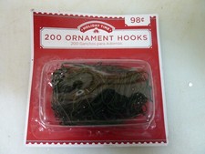 NWT 200 Green Metal Christmas Ornament Hooks Tree Hangers Holiday Time