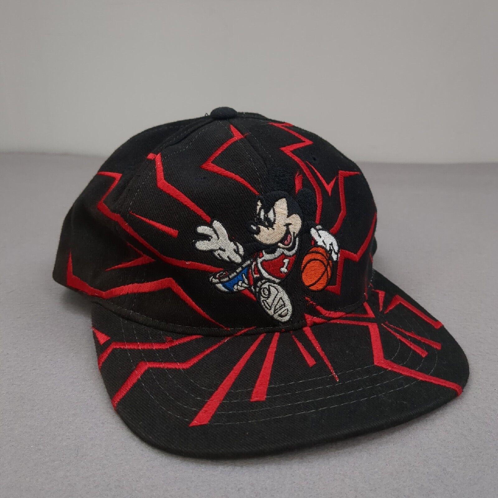 Mickey Mouse Hat Snapback Vintage Shatter Collision Basketball 90s Y2K Disney