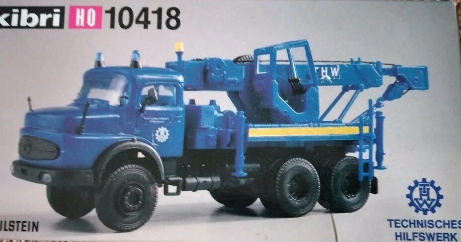 KIBRI 1:87 # 10418 - Mercedes-Benz LB 2624 - THW Crane Truck - KIT - Immagine 2 di 2