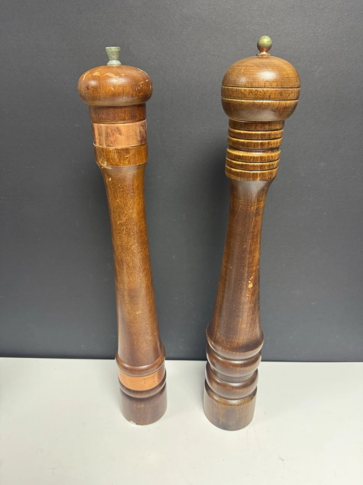 GRUNDY GEAR FOR MR. DUDLEY VINTAGE LARGE HANDHELD SALT AND PEPPER GRINDERS