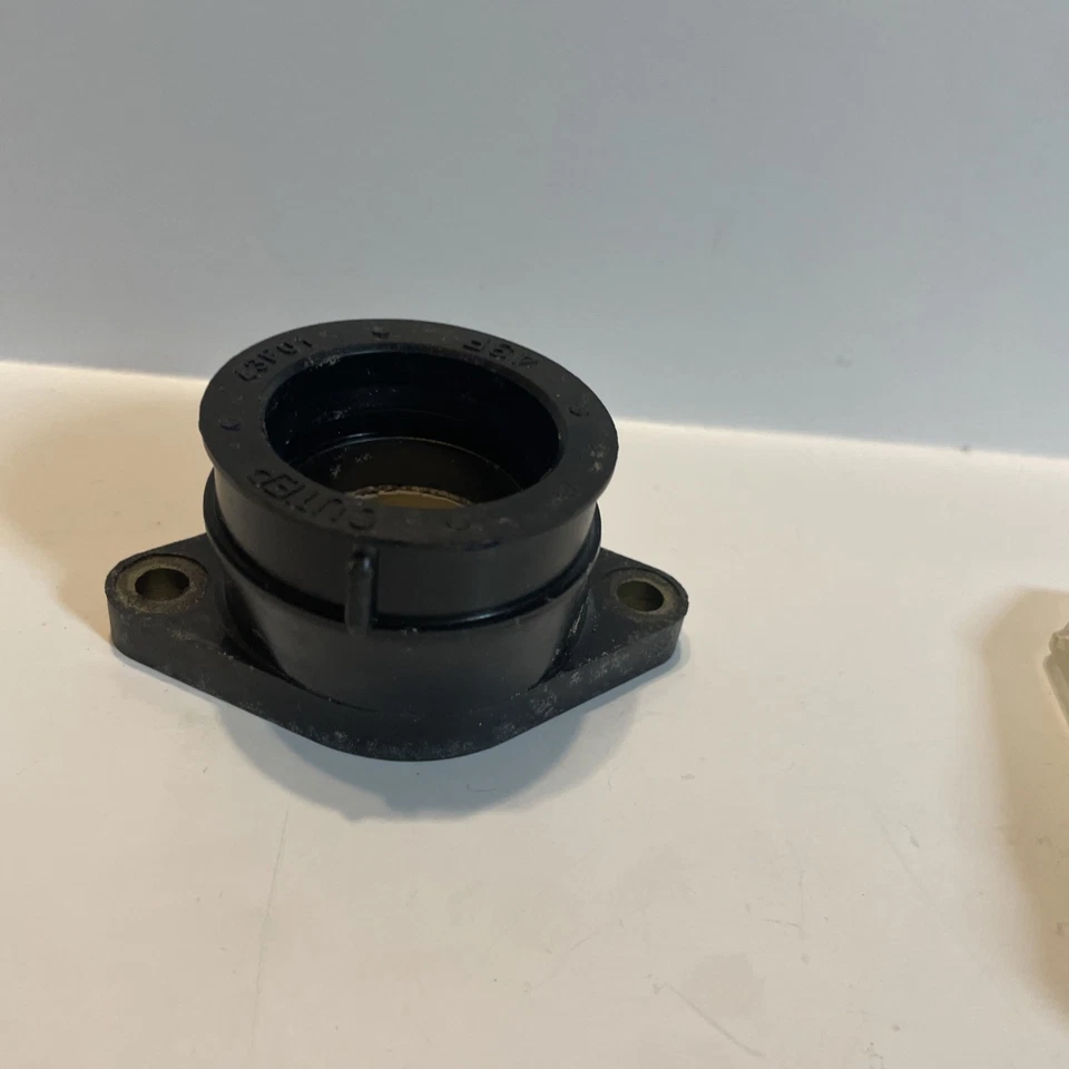Nuevo de Lote Antiguo Yamaha Colector de Admisión Carb Joint Boot TT600 1985-86 XT600 1984-89 OEM Foto 4 de 4