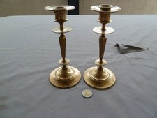 Ancienne paire de bougeoirs en bronze