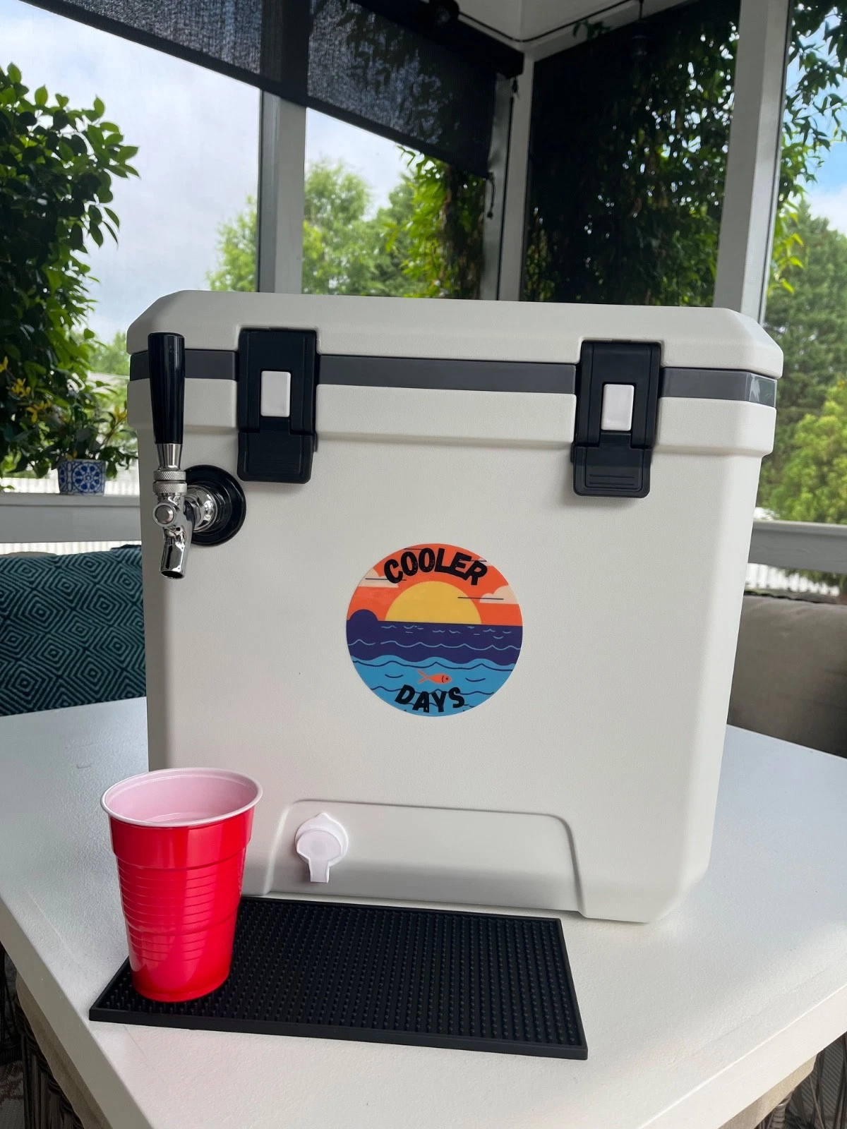 All In One Portable Draft Beverage System - Mini keg cooler
Opens in a new window or tab