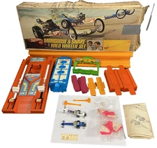 Vintage Hot Wheels Mongoose & Snake Wild Wheelie Drag Set 1971 in Box, WITH CARS