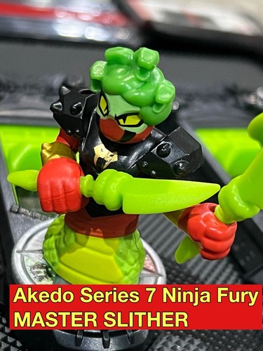 Akedo Series 7 Ninja Fury - MASTER SLITHER - Picture 2 of 3