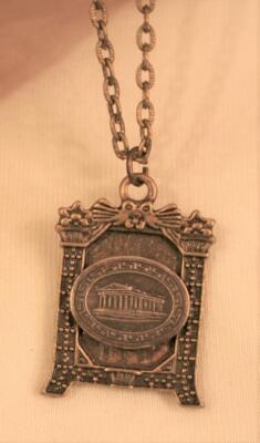 Handsome Vintage-Inspired Smithsonian Institution Oval Inset