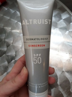altruist fluid spf 50