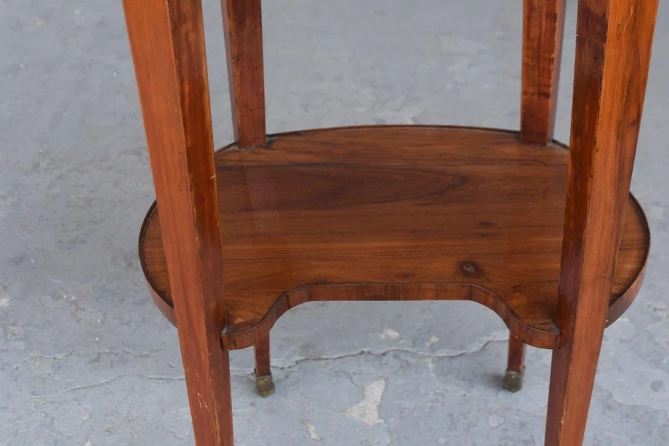 Table de chevet rognon Louis XVI estampillée J.B Vassous (1739-1807) - Photo 4/4