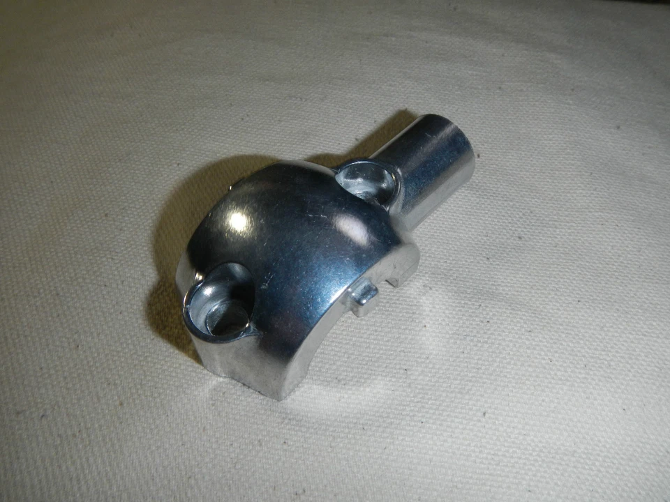 master cylinder MIRROR MOUNT BRACKET 2001-2004 SUZUKI VZ800 INTRUDER MARAUDER VZ - Image 3 of 4