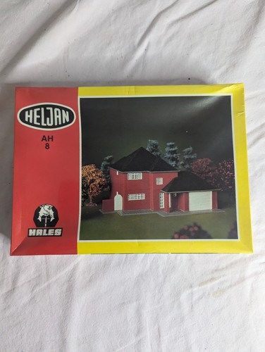 Heljan HO scale Red house with garage model kit AH8 train railways ...
