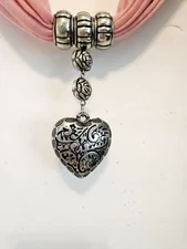 Vtg Scarf Slide Pendant Accessory Silver-Tone Jewelry Heart Scarves Necklace