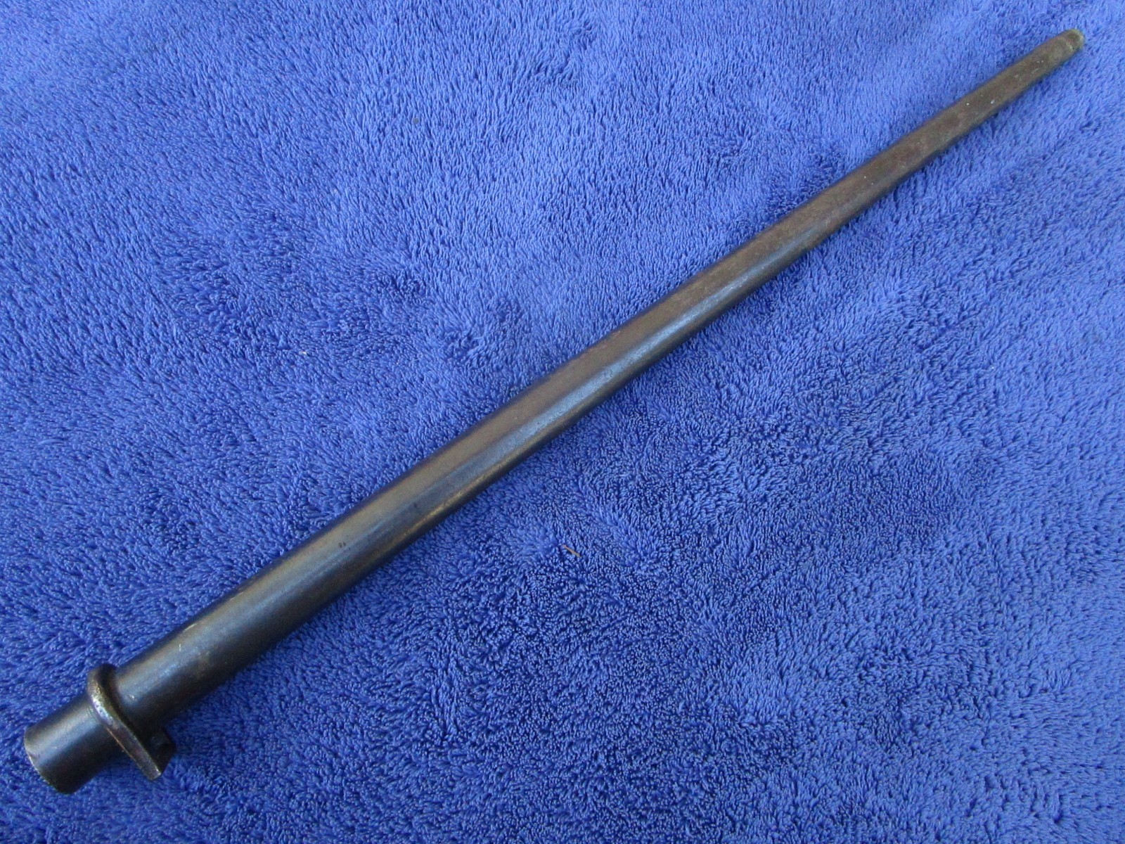 ORIGINAL  ANTIQUE M1886/93 FRENCH LEBEL "ROSALIE" SHORTENED BAYONET AND SCABBARD
