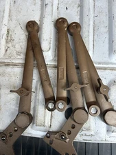 LCN 4040xp Hold Open Arms