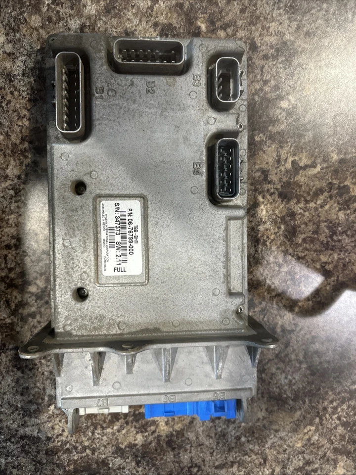 Módulo de control Freightliner B2 International ECC parte # 06-76799-000 Foto 2 de 2