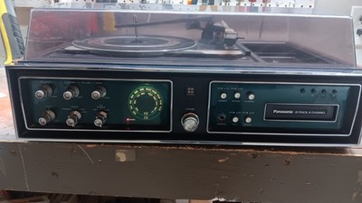 Panasonic SE 4040 Radio, Record, And 8 Track Combo Player (READ