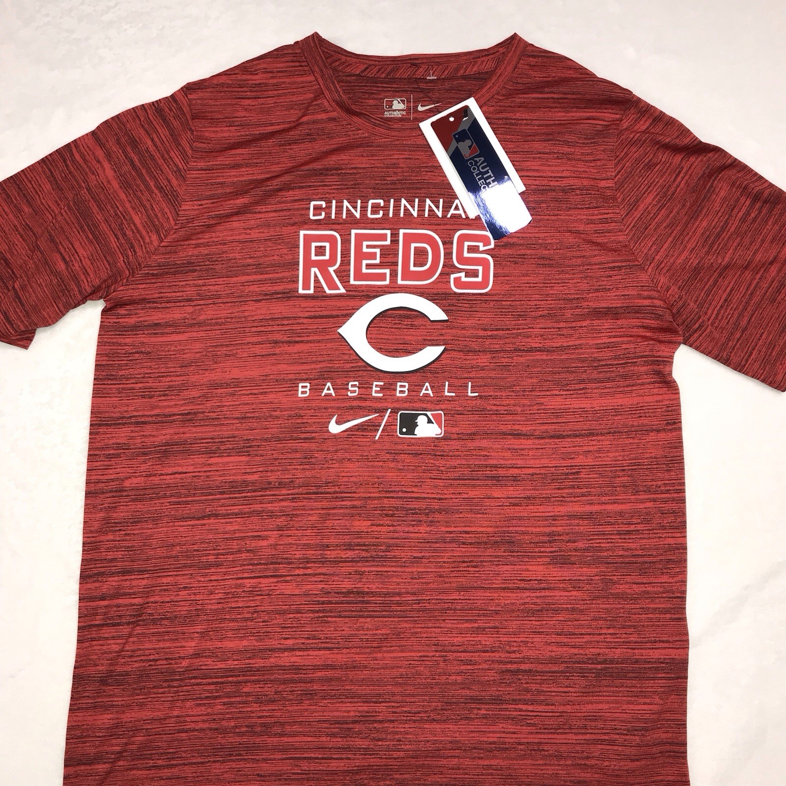 Men’s Cincinnati Reds Nike Red Authentic Collection Velocity Performance T-shirt thumbnail 2