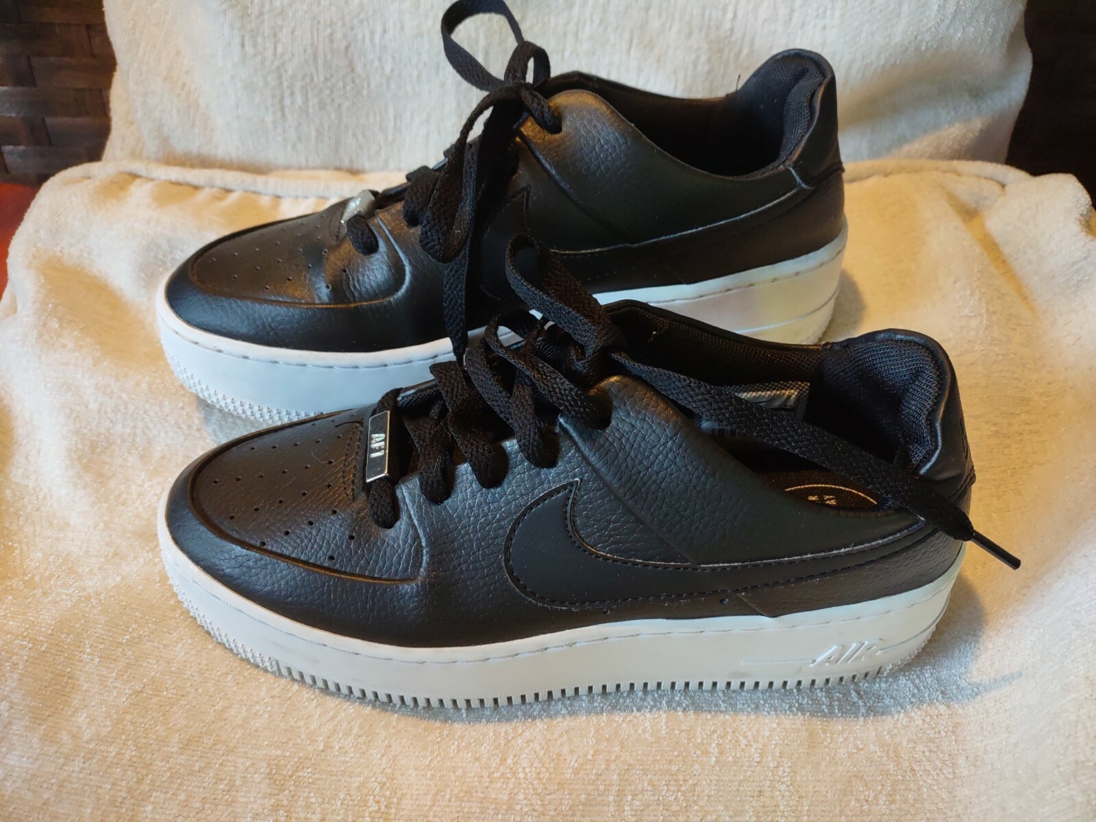 Size 7.5 - Nike Air Force 1 Sage Low Black 2018 for sale online | eBay