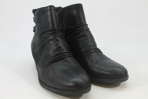 Baretraps Georgia Women's Black Boots 