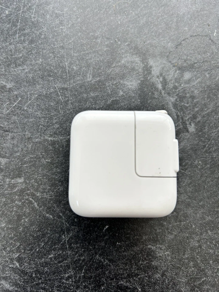 Genuine OEM Apple 12W USB Wall Charger Power Adapter For iPad iPhone Pro S A1401 - Image 3 of 4