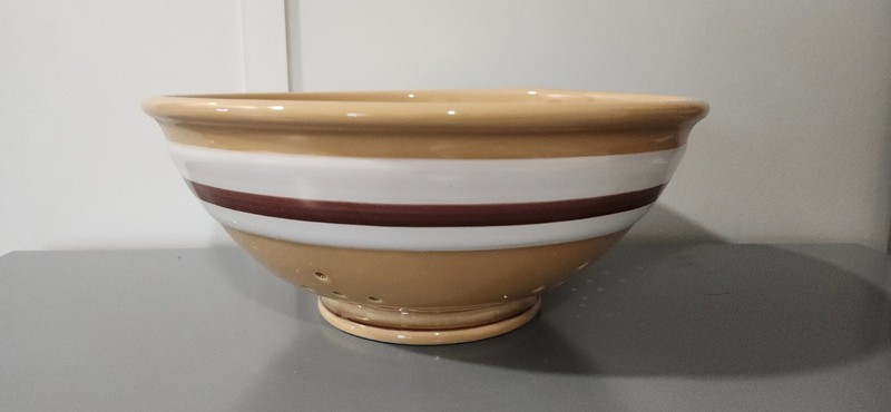 Yelloware Stoneware Collander w/Brown & White Banding NOS Tenderheart Treasures