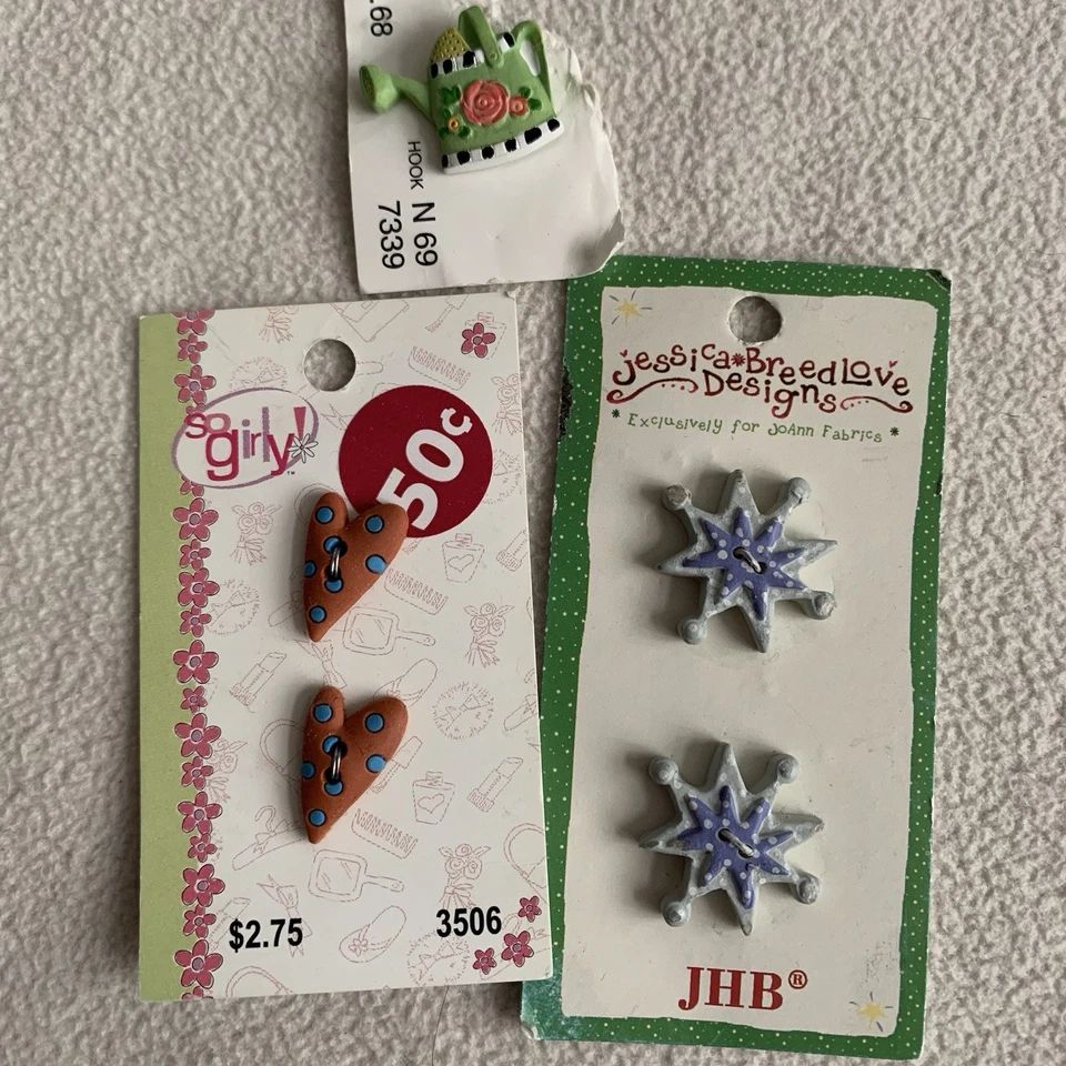 Novedad Lote Botones Vestir Debbie Mumm Flores Animales Nieve Ladybug Corazones Foto 3 de 4