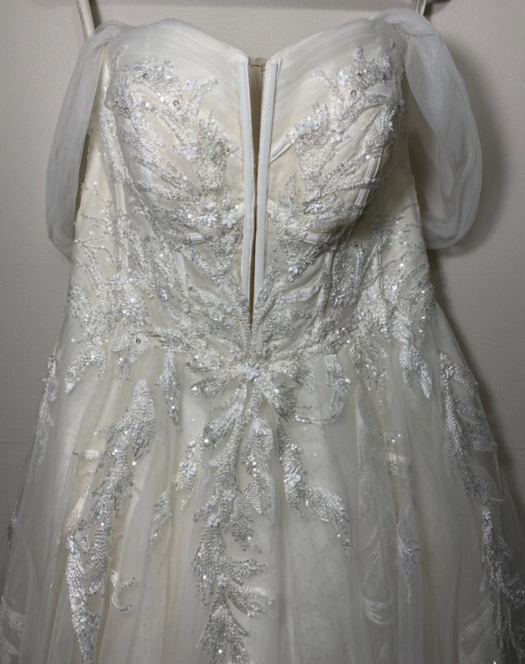 Wedding Dress Ivory Size 10P Petite GALINA SIGNATURE Orginally $1900.00 - Image 2 of 4