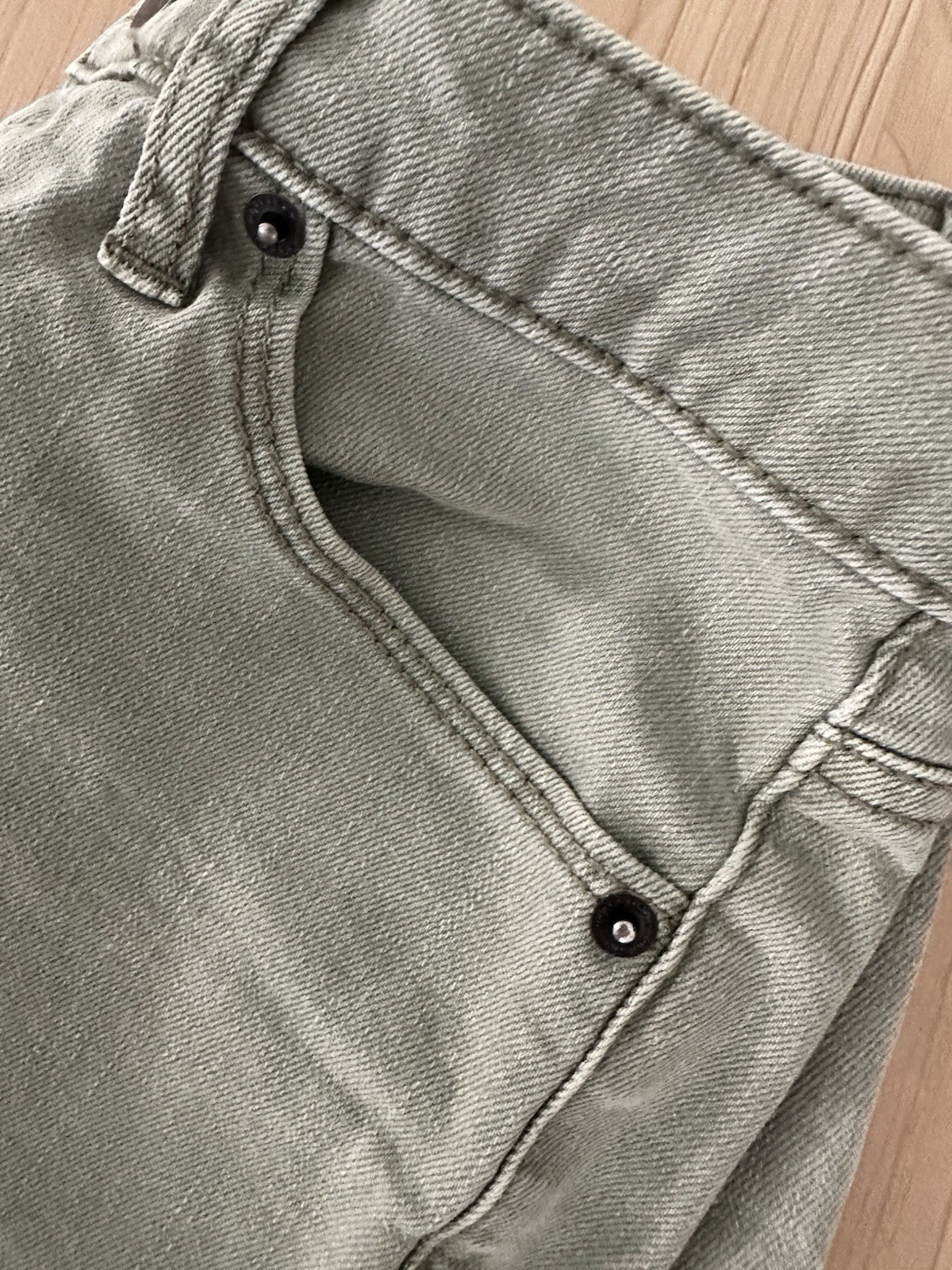 American Eagle And Universal Thread Distressed Sh… - image 8