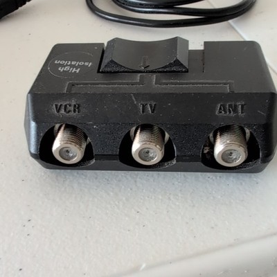 High Isolation 2-Way Coaxial F Splitter for TV VCR Antenna Universal