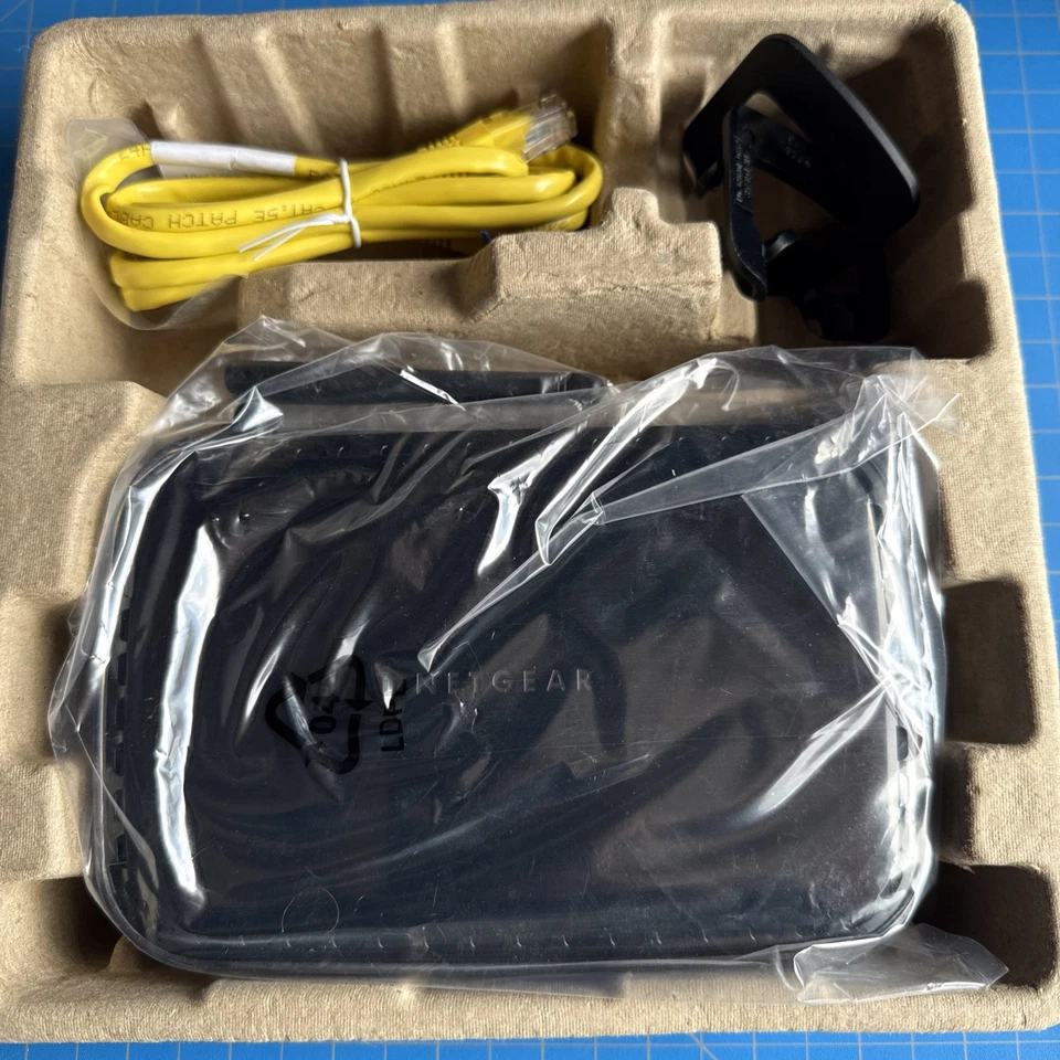 Netgear G54/N150 Wireless Router Model WNR1000 V3 150 Mbps 4-Port 10/100 WiFi - Image 2 of 2