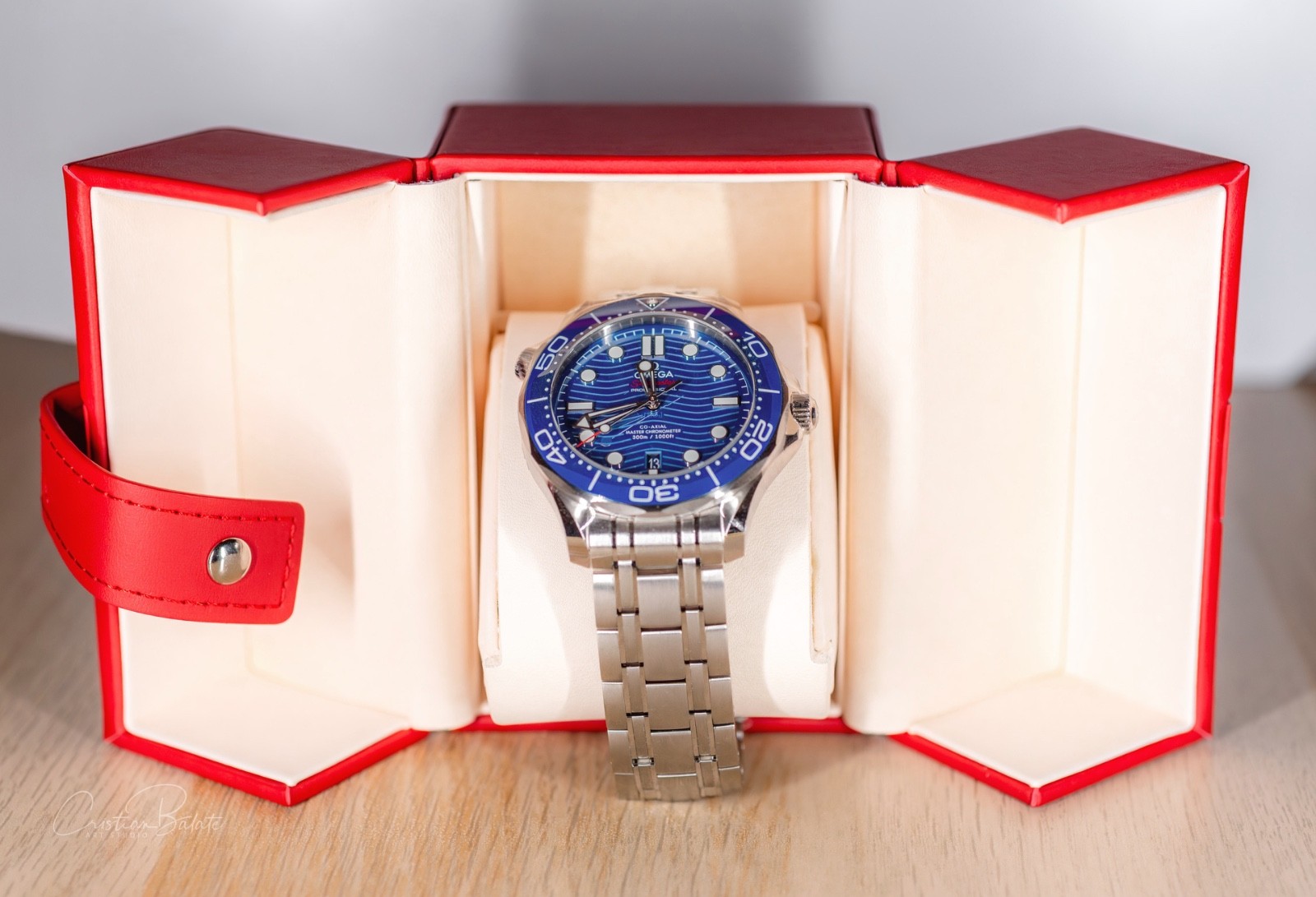 OMEGA Seamaster Diver Co-Axial Master Chronometer